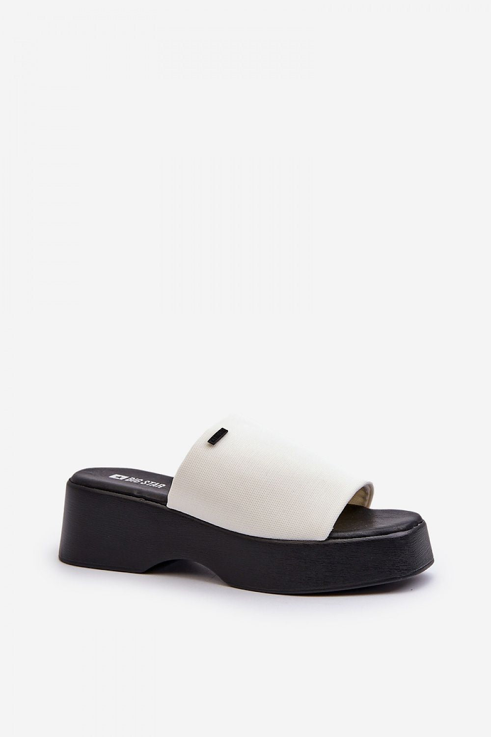 slippers model 195291 Step in style